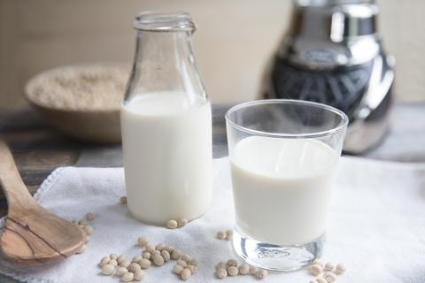 حقائق وأوهام عن شرب الحليب